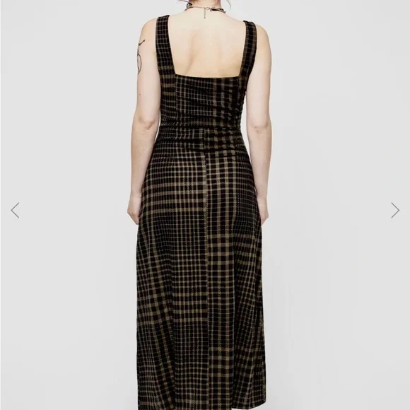 Plaid Sleeveless Dress - Picture 2 of 12